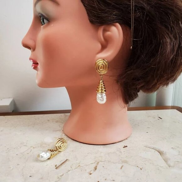 Etruscan Faux Baroque Pearl Drop Earrings - Picture 4 of 9